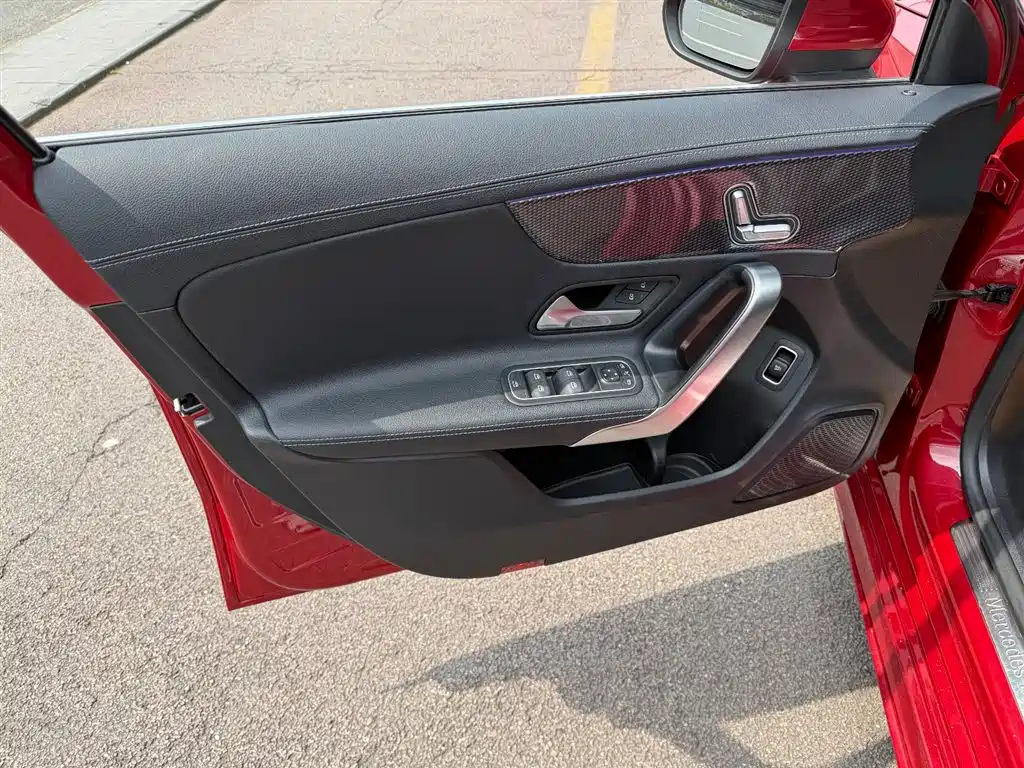 Mercedes-Benz A-Class 2021 A 200 L Sport Sedan Fashion Edition фото 6