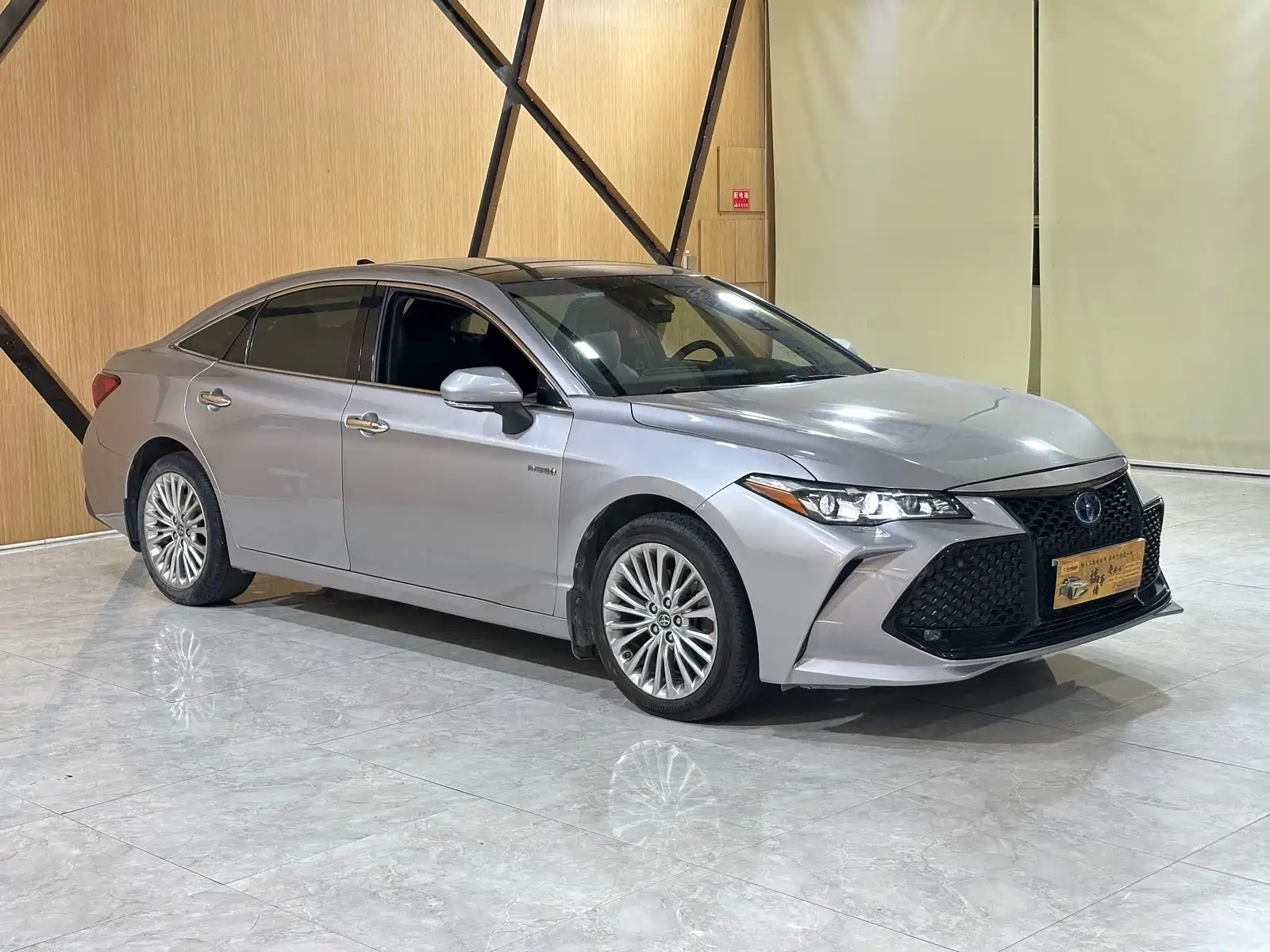 صورة 3 - Toyota Avalon
