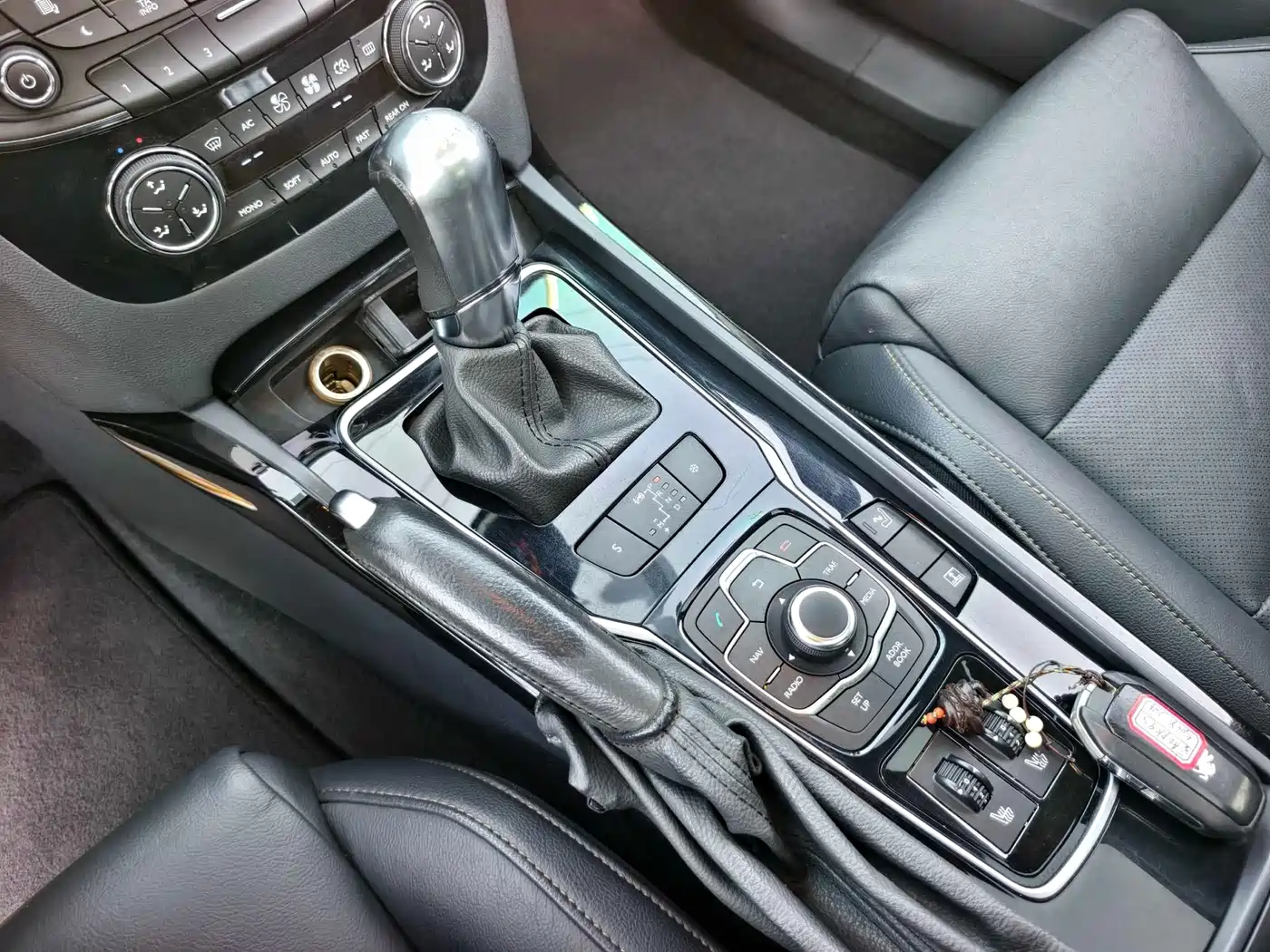 Peugeot 508 2011 2.3L Automatic Flagship фото 8