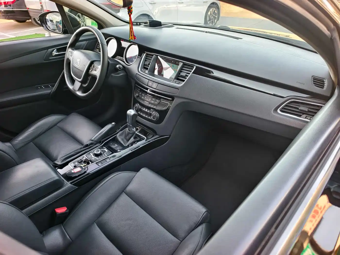 Peugeot 508 2011 2.3L Automatic Flagship фото 18