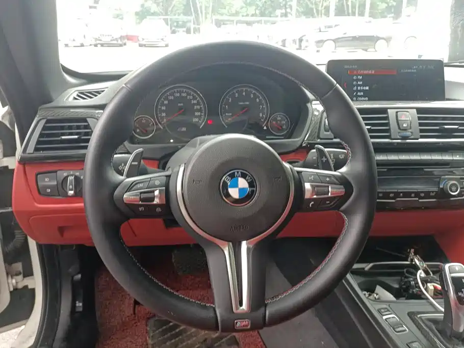 صورة 15 - BMW 4 Series