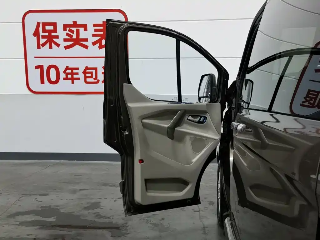Ford Tourneo 2018 2017 2.0T Automatic Elite Edition