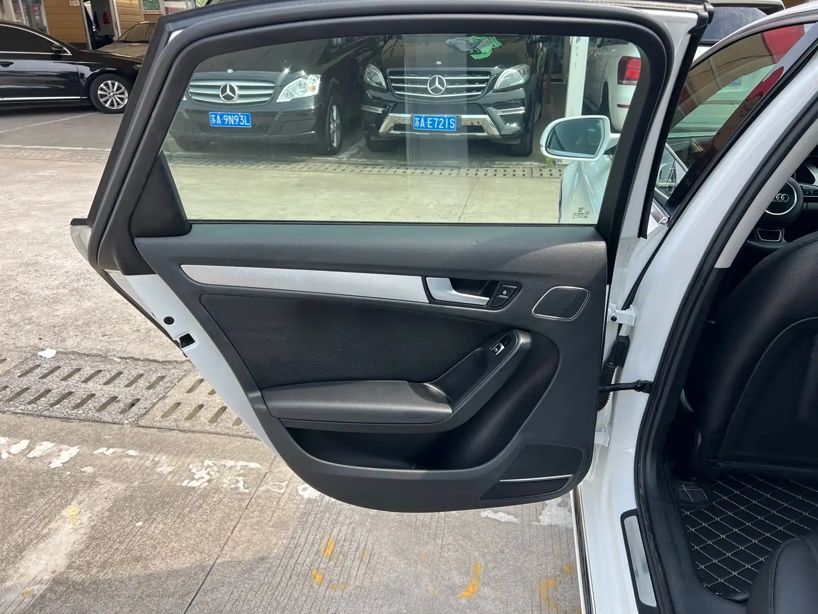 Фото 11 - Audi A4L