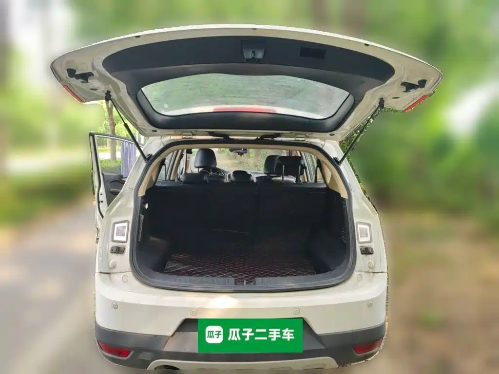 Baojun 560 2017 2016 1.5T Manual Luxury