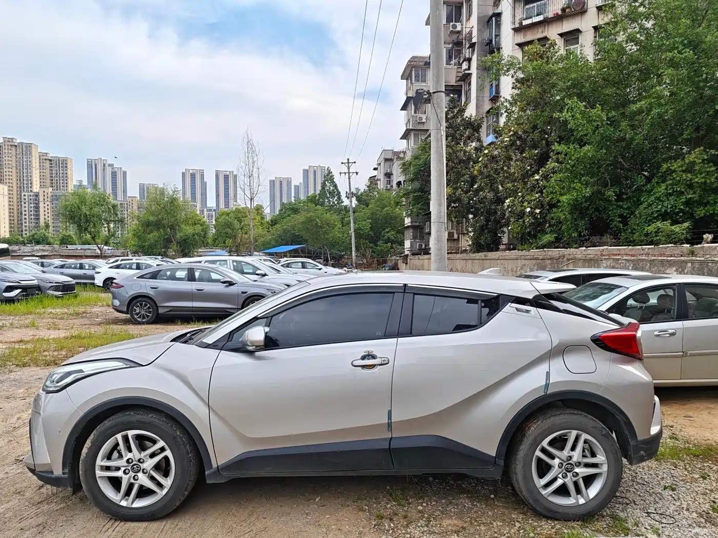 Toyota C-HR 2021 2.0L Comfort Edition фото 6