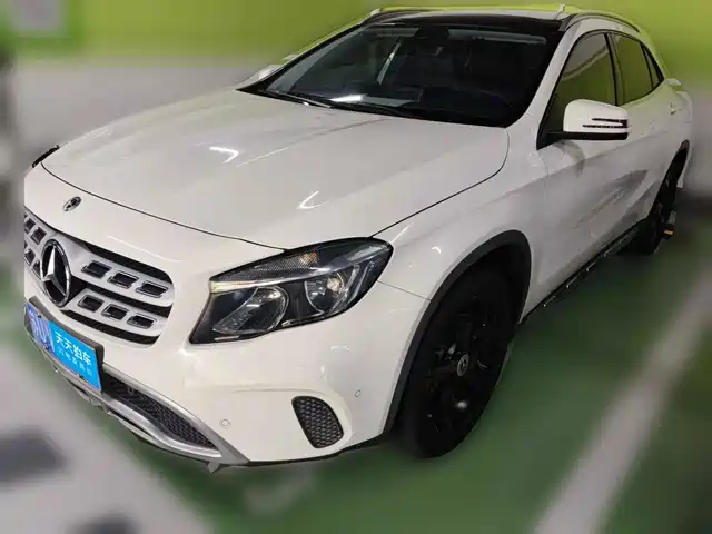 Mercedes-Benz GLA 2020