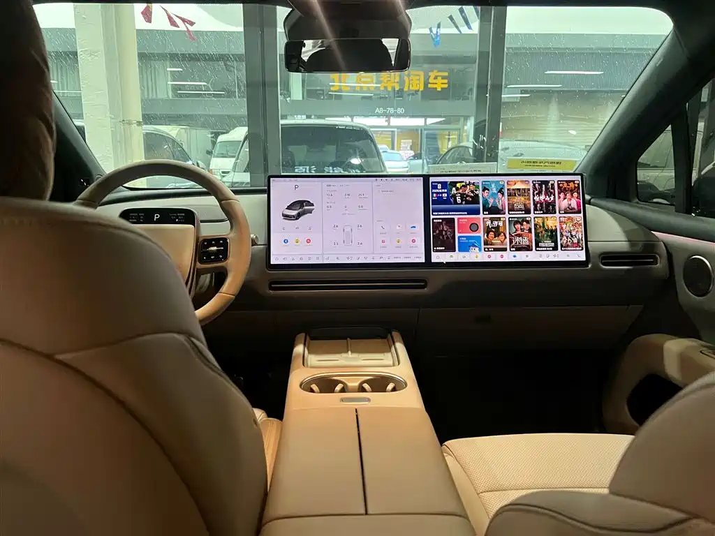 Li Auto i6 2025 2025 4WD Base Model