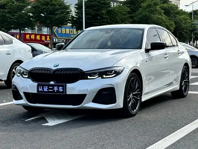 BMW BMW 3 Series 2022 330i M Sport Shadow Edition