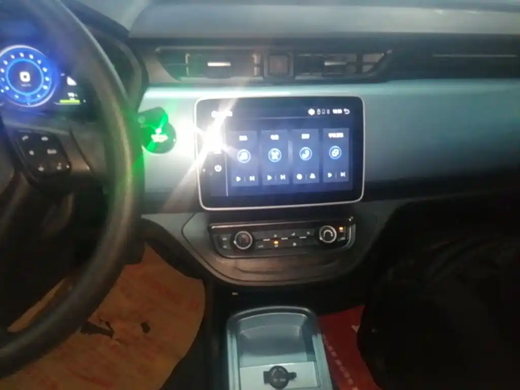 Huachen Xinyi Brilliance Xinyi i03A 2023 2021 318km 31.45kWh