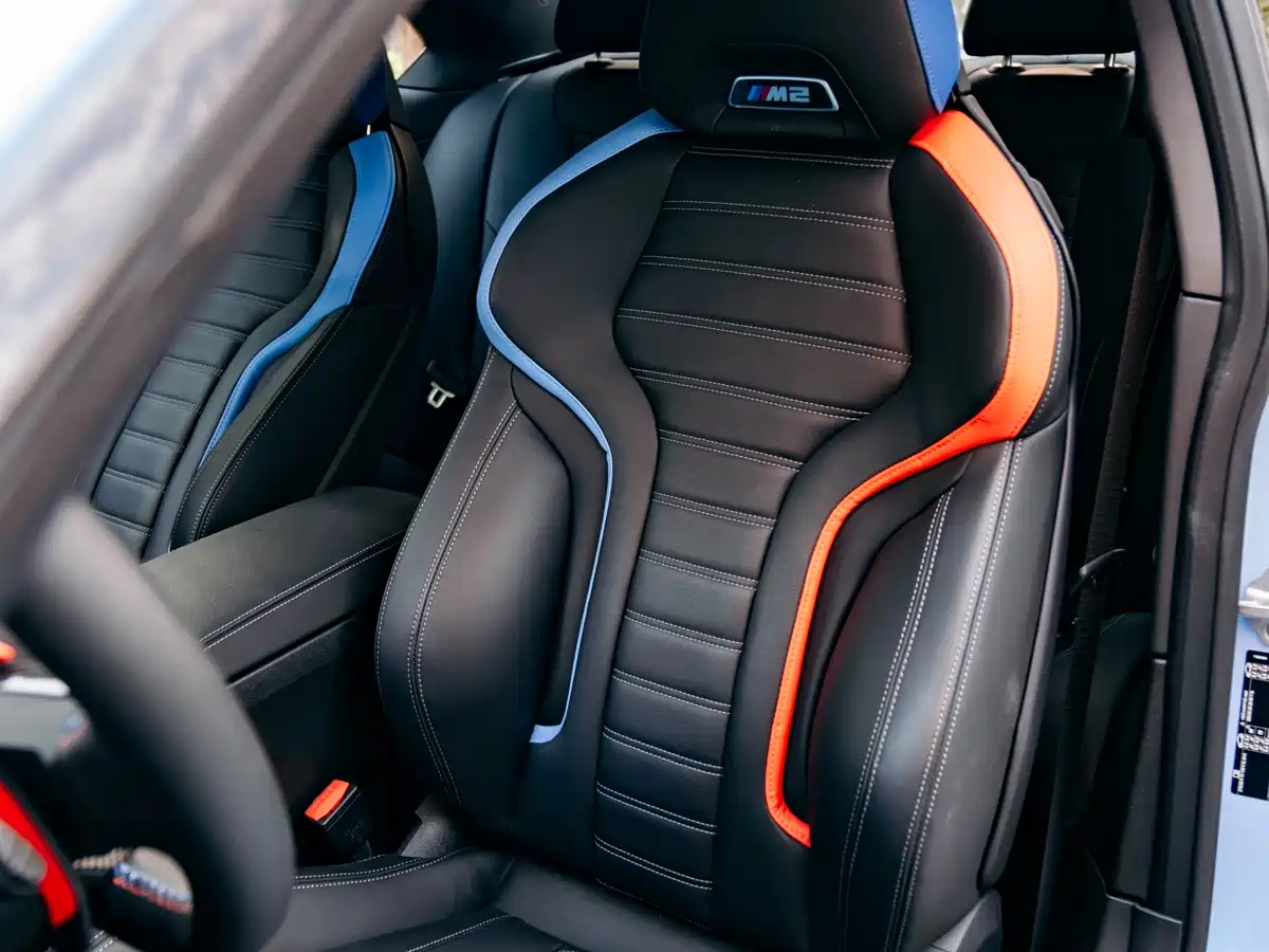 BMW M2 2024 M2 фото 9
