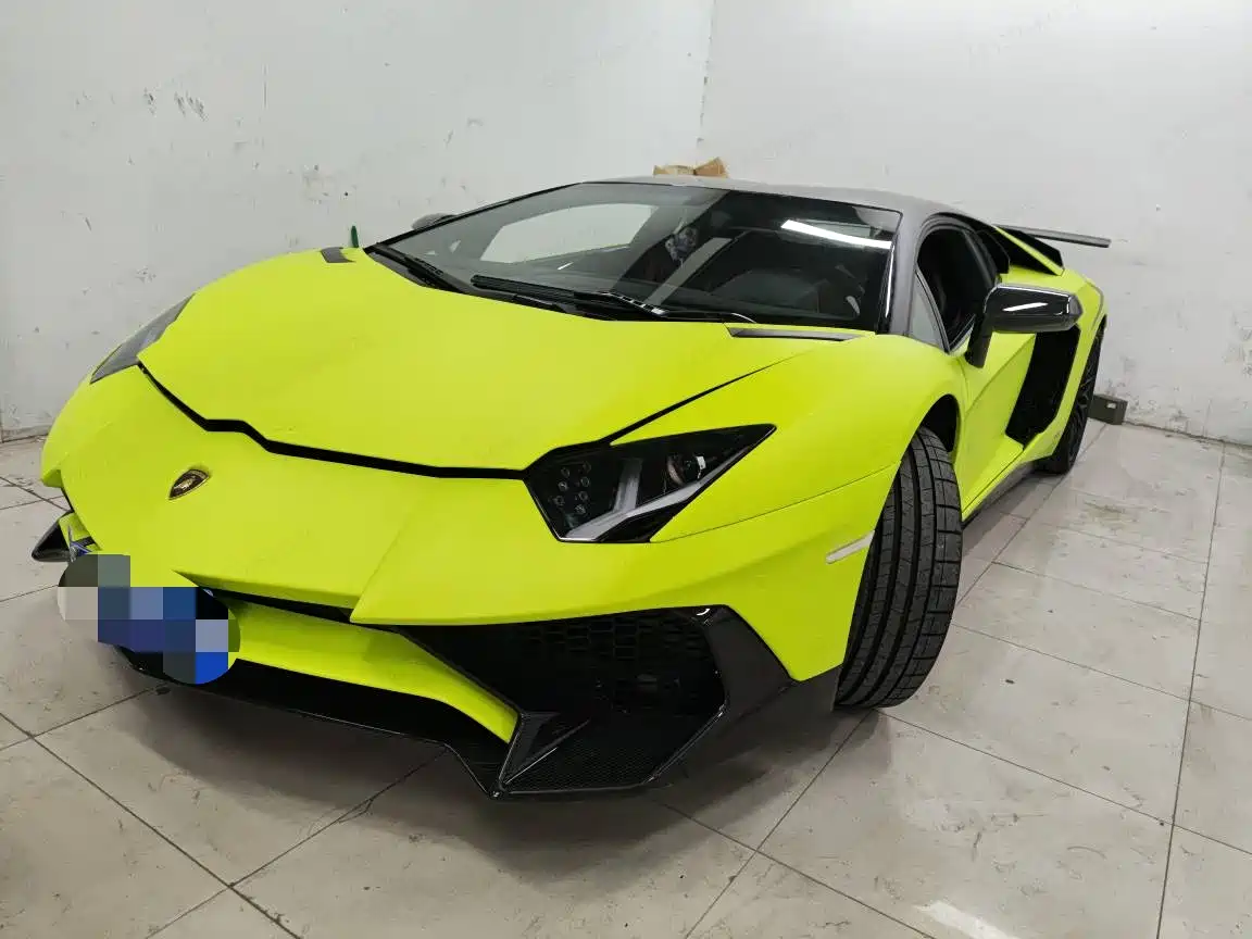 Lamborghini Aventador 2011 LP 700-4