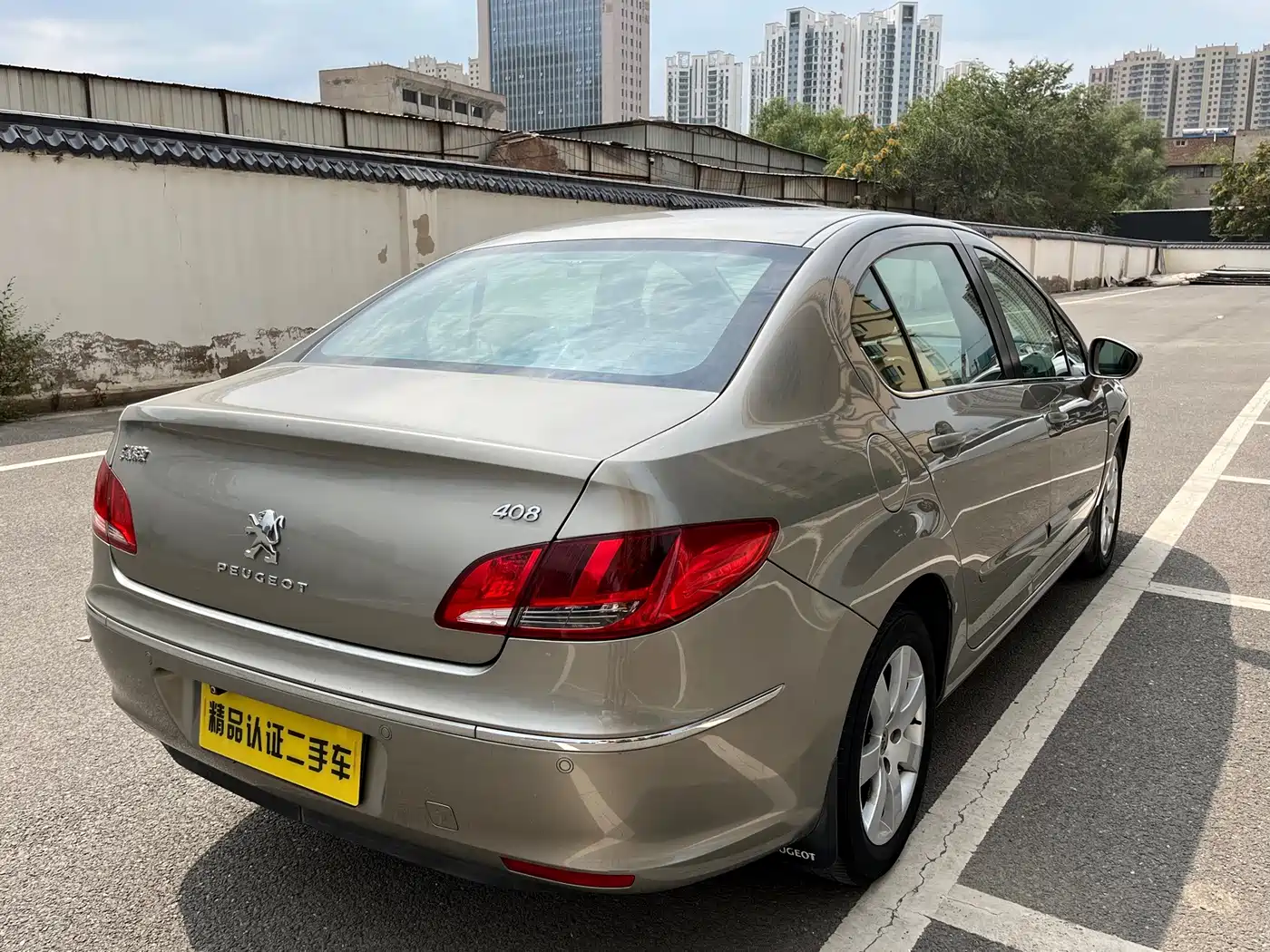 Peugeot 408 2012 2011 1.6L Manual Comfort Edition