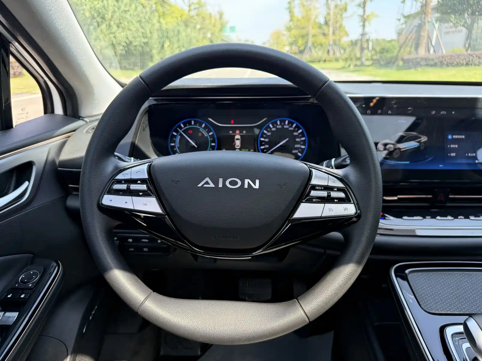 Фото 4 - Aion S