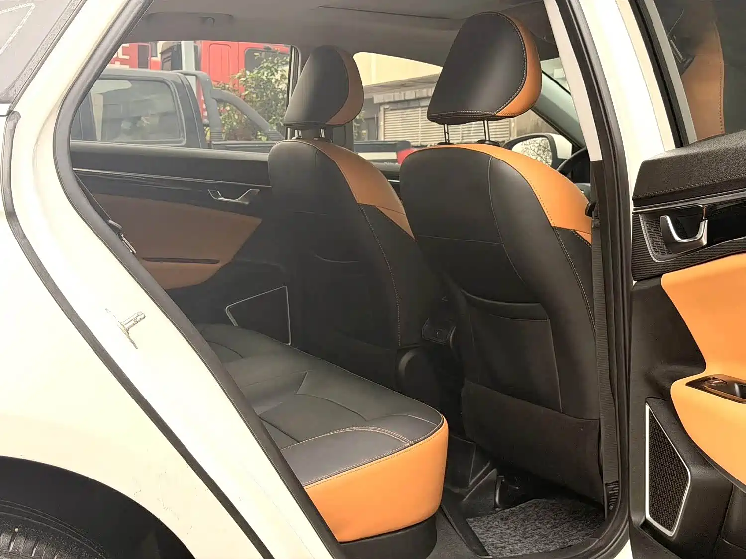 Photo 7 - Geely Emgrand GL