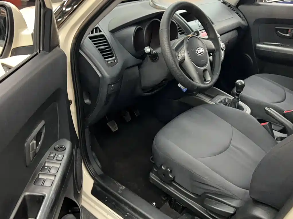 Kia Soul 2015 2013 1.6L MT GL