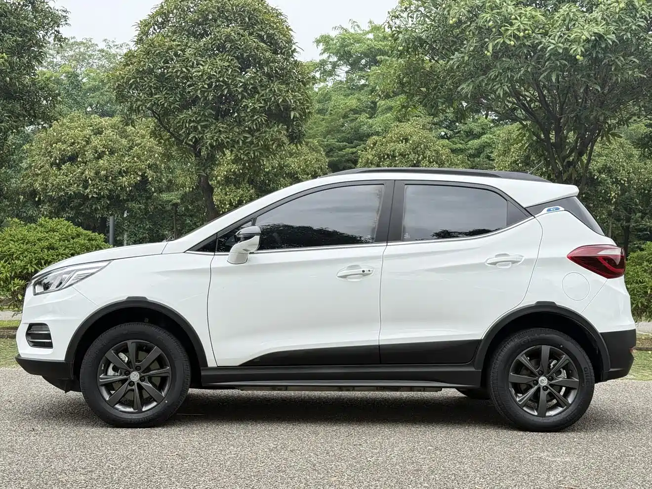 BYD Yuan New Energy 2018 EV360 Smart Connected Cool Type фото 4