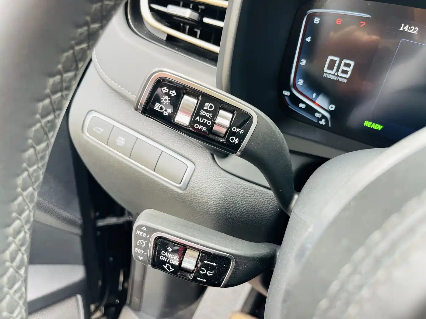 Hongqi HQ9 2023 2.0T Smart Connect Flag Enjoy Edition фото 7