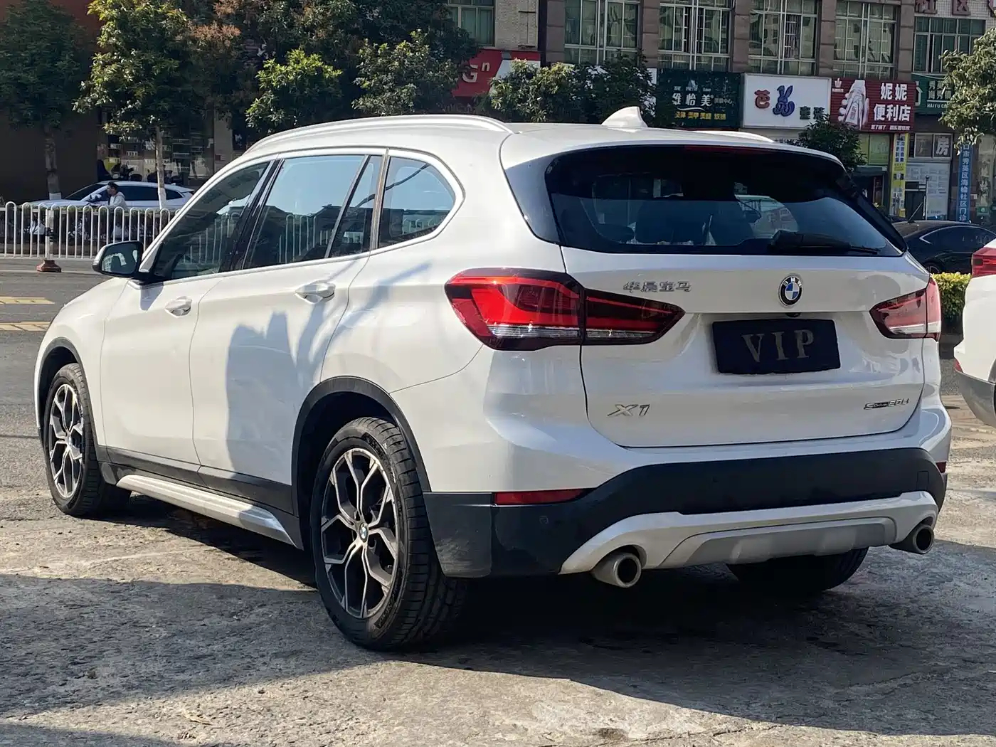 BMW X1 2022 sDrive20Li Fashion фото 16