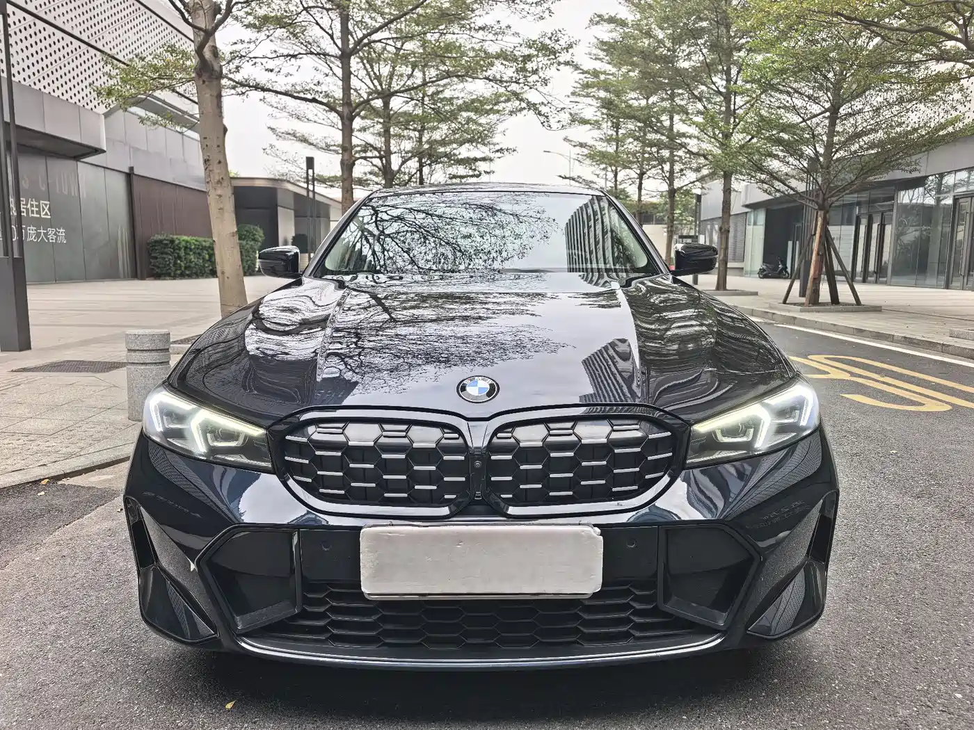 BMW 3 Series 2023 325Li M Sport Black Night Package фото 3