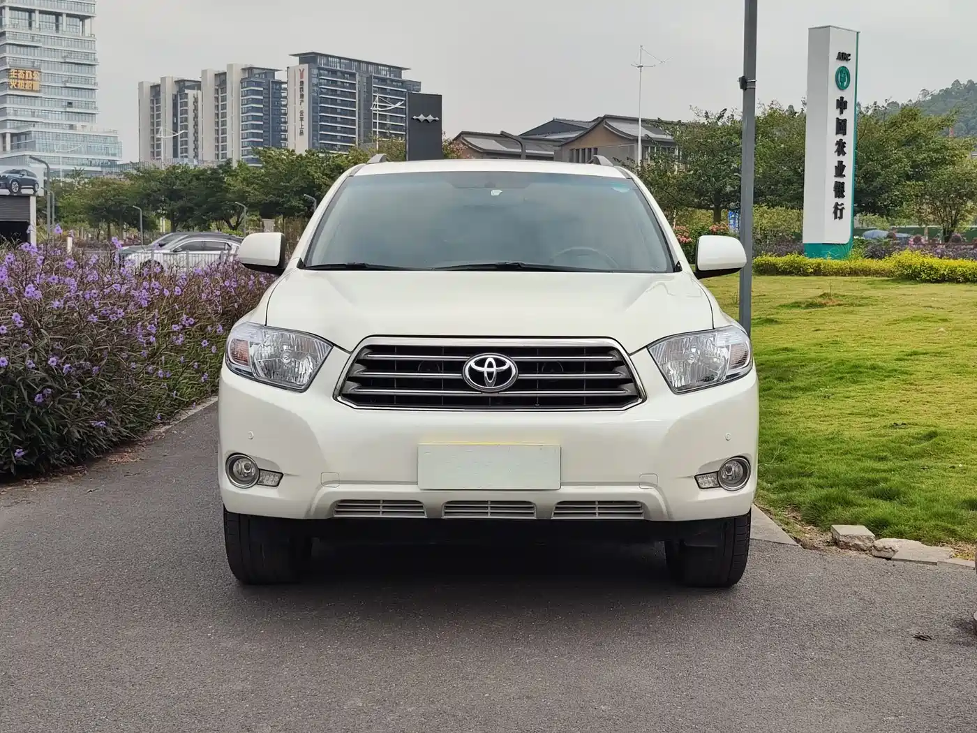Toyota Highlander 2009 3.5L 4WD 7-seater Luxury Navigation Edition фото 2