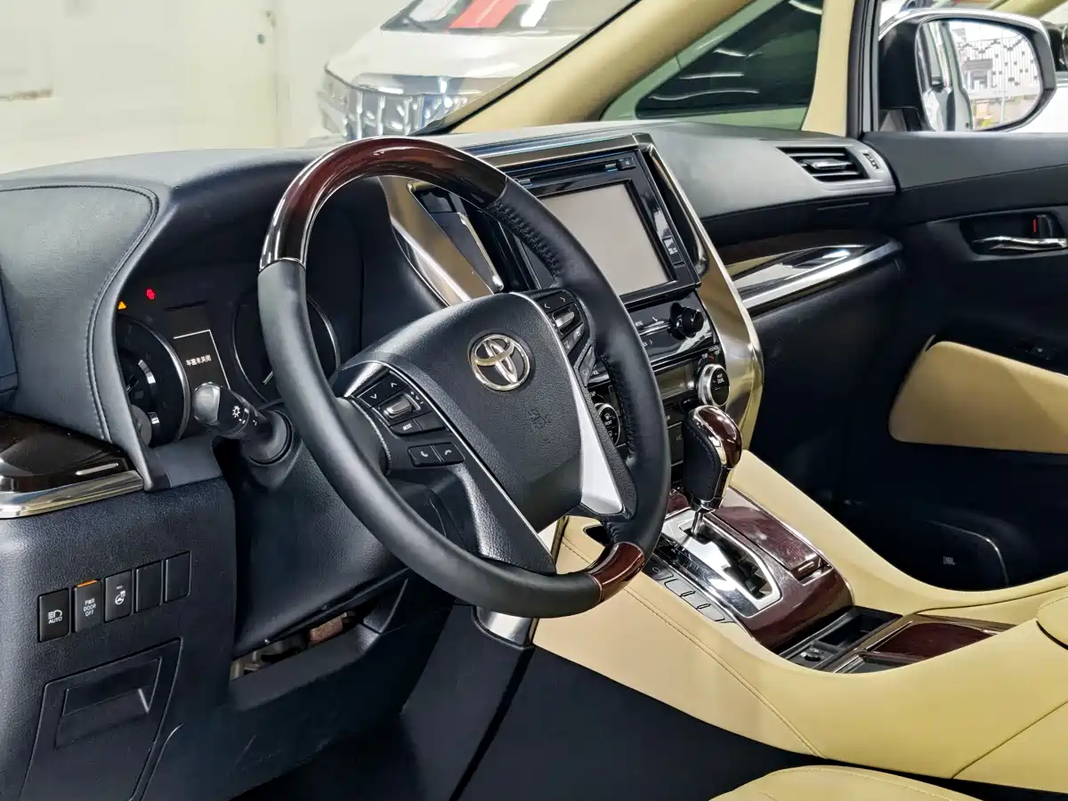 Toyota Alphard 2015 3.5L Luxury Edition фото 7