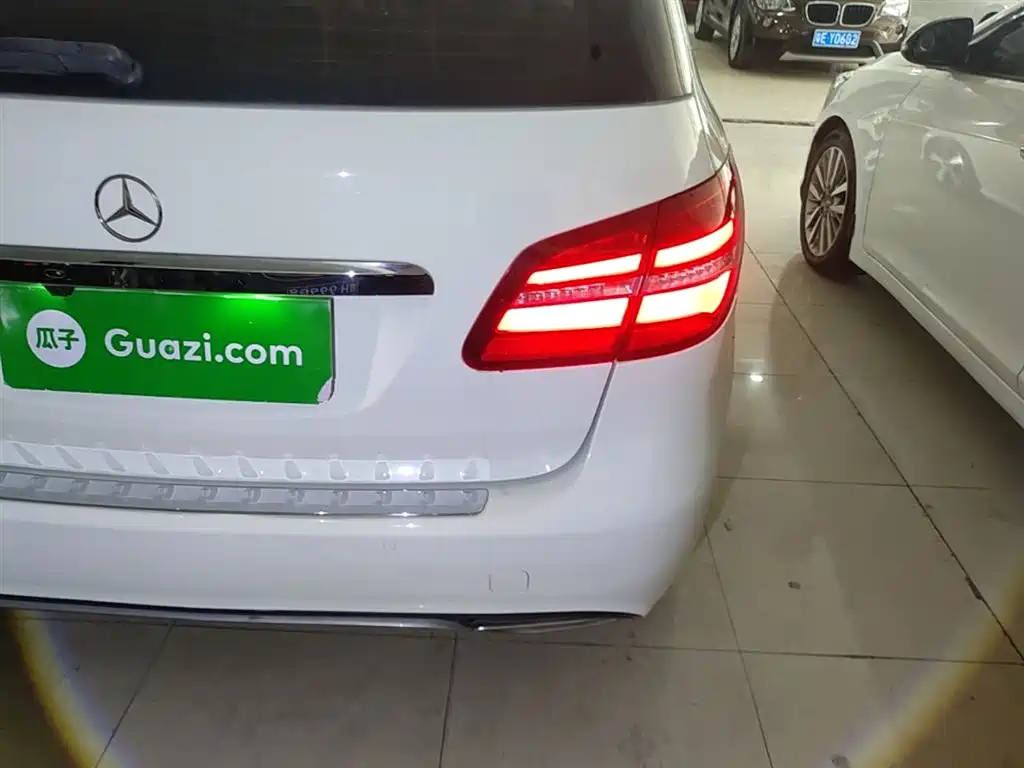 Mercedes-Benz B-Class 2016 B 200 Collector's Edition фото 8