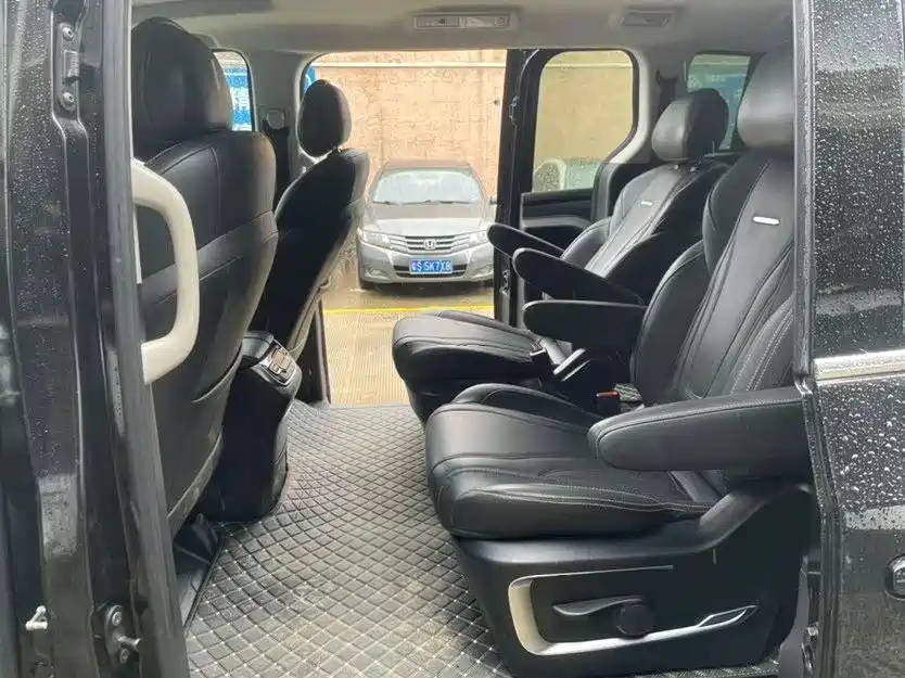 SAIC Maxus Maxus G20 2023 PLUS 2.0T Gasoline Automatic Luxury Edition фото 5