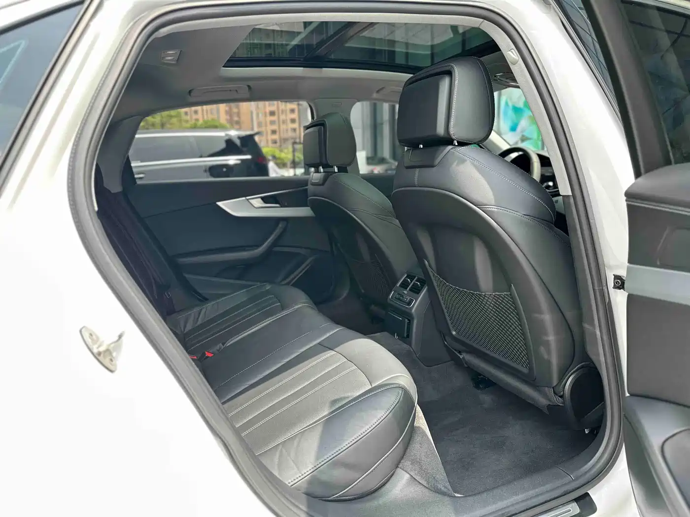 Audi A4L 2020 40 TFSI Luxury Dynamic фото 25