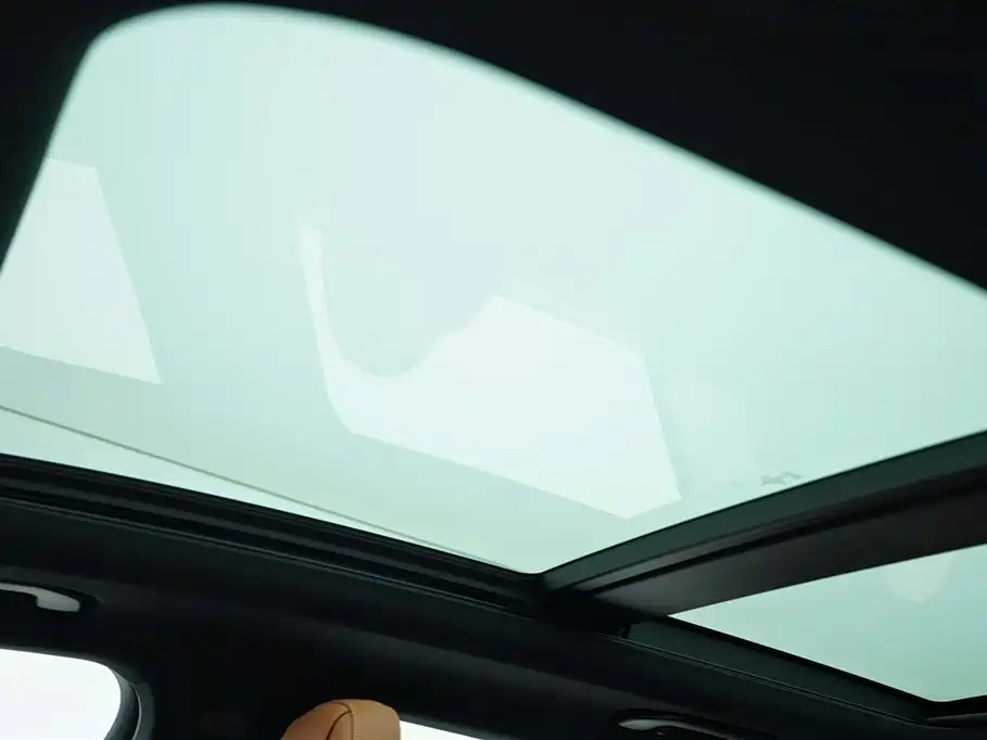Mercedes-Benz GLC 2023 GLC 300 L 4MATIC Luxury 7-Seater фото 11