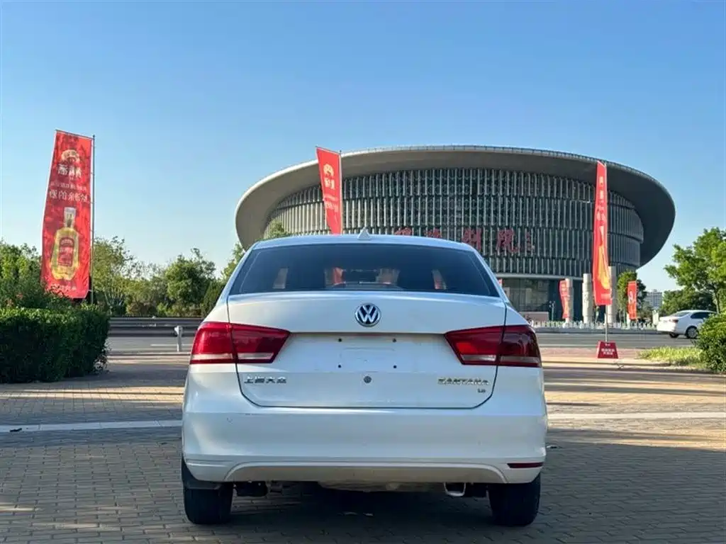 Volkswagen Santana 2013 1.6L Manual Trend Edition фото 5