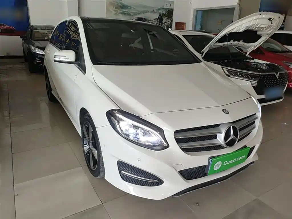 Mercedes-Benz B-Class 2016 B 200 Collector's Edition фото 4