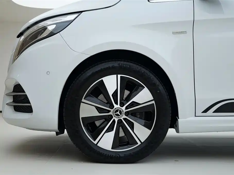 Mercedes-Benz V-Class 2020 Model V 260 L Long Wheelbase Luxury фото 15