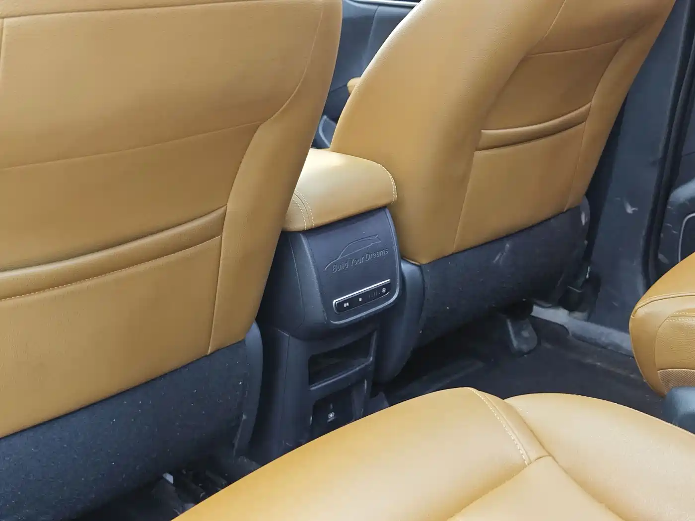 BYD Song MAX 2019 1.5T Auto Smart Connect Dynamic 6-seater China VI фото 23
