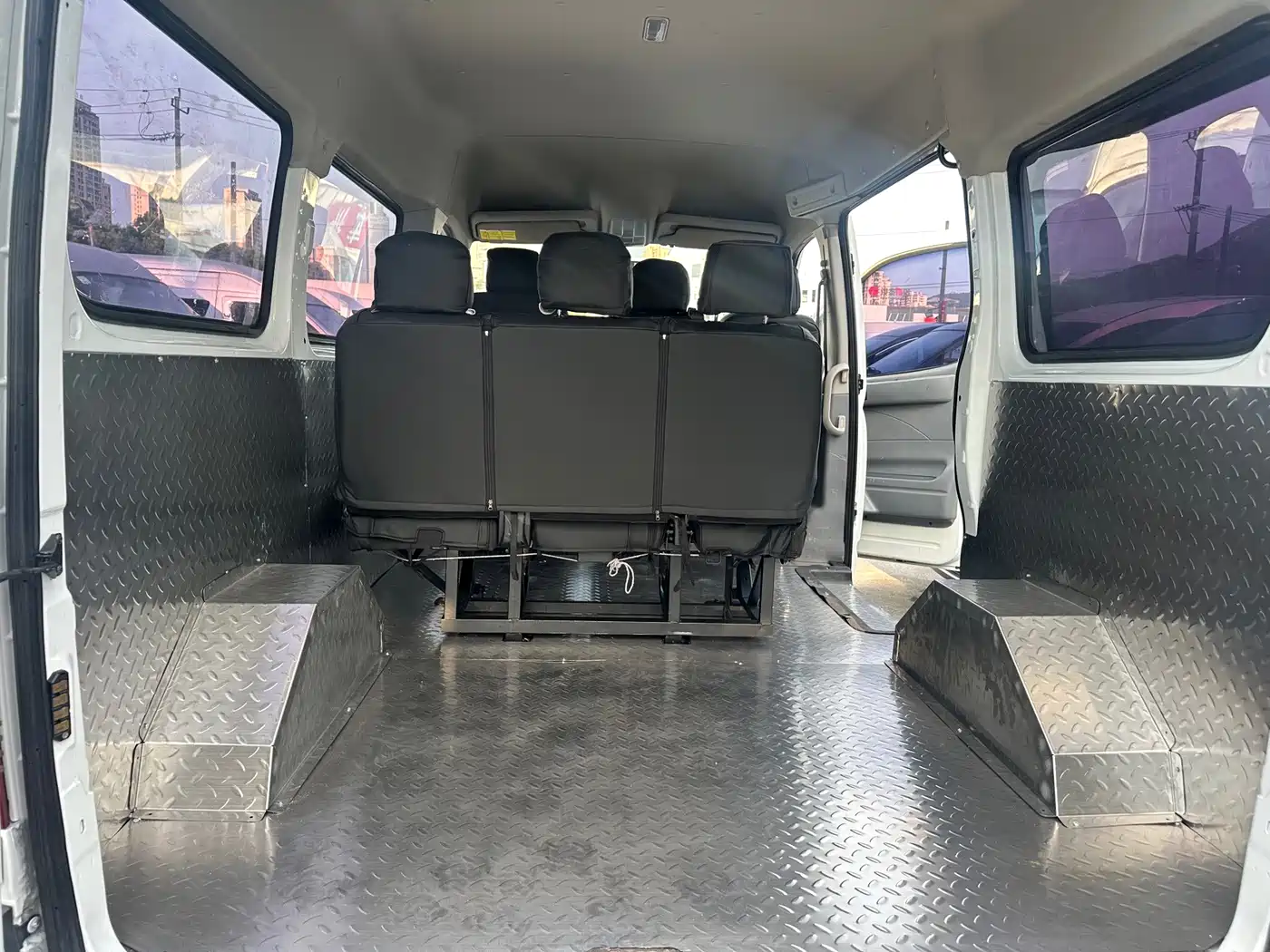 Photo 9 - SAIC Maxus Xintu V80