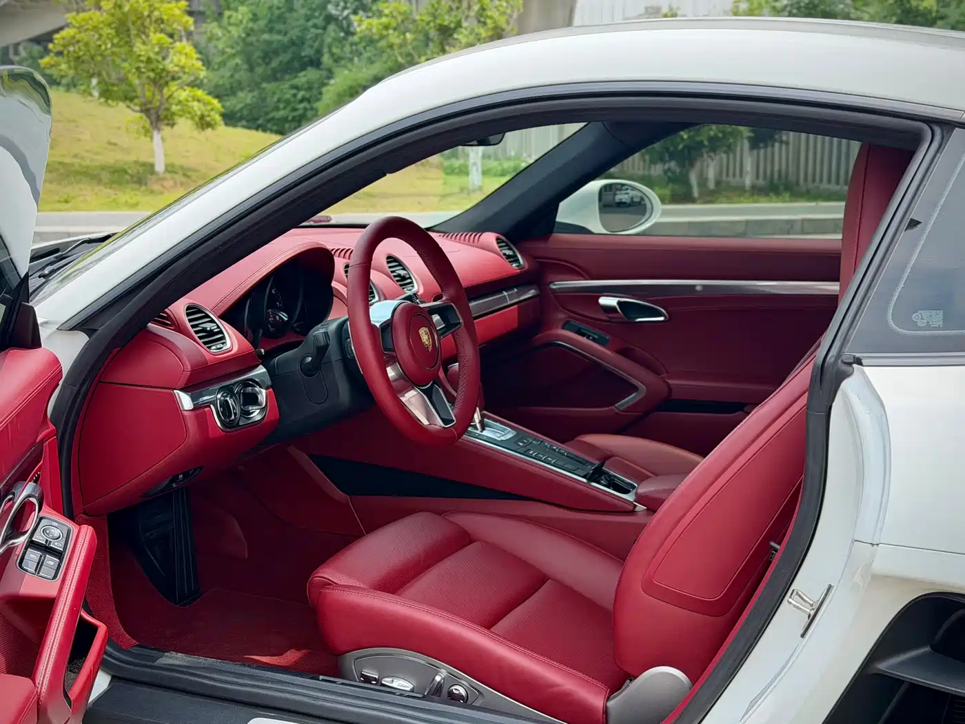 Porsche 718 2018 Cayman 2.0T фото 6