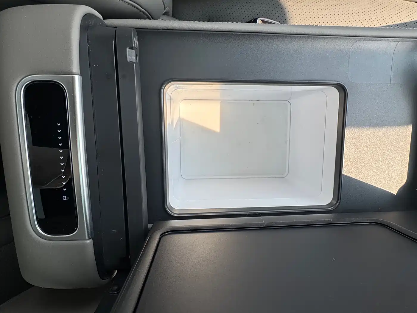 Denza N9 2025 Model Prestige Edition фото 17