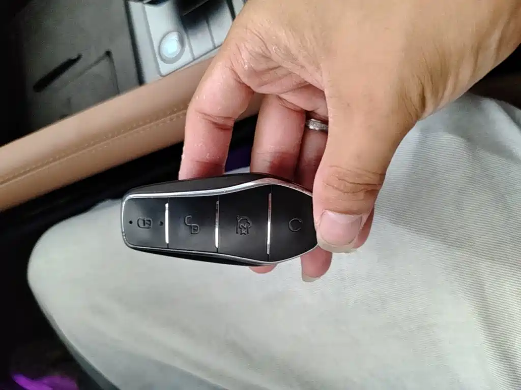 BYD Song L EV 2023 2024 Model 662km Excellence
