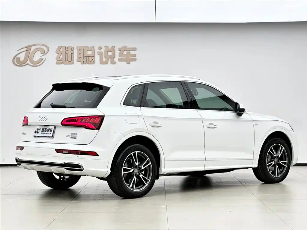 Audi Q5L 2018 40 TFSI Premium Fashion China VI фото 5