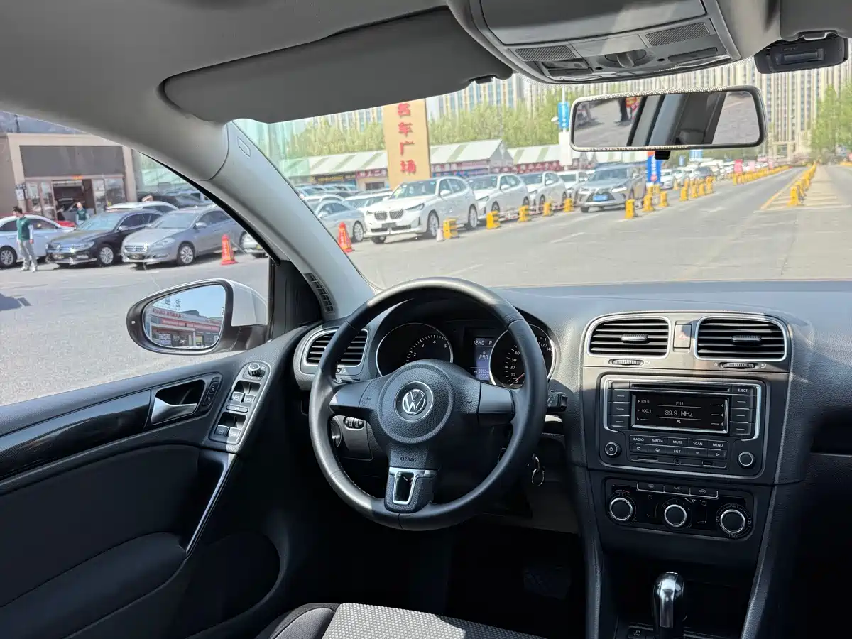 Volkswagen Golf 2012 1.4TSI Automatic Comfort фото 12