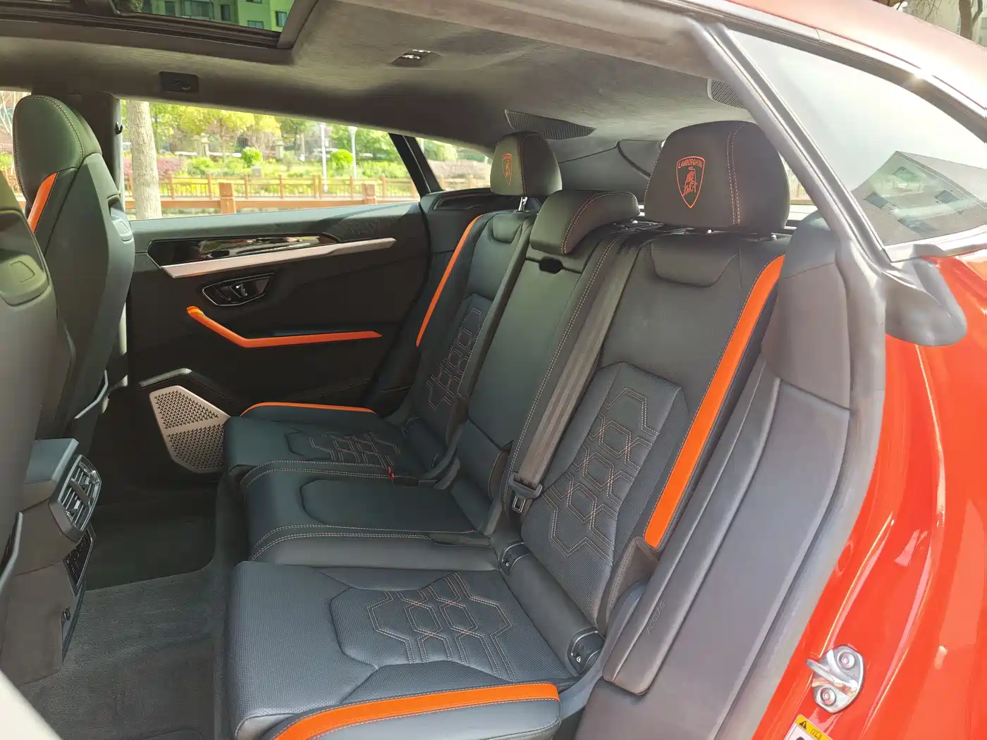 Lamborghini Urus SE 2025 4.0T Standard Edition фото 16