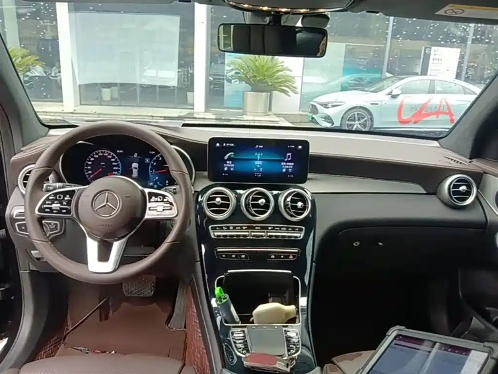 Mercedes-Benz GLC 2022 Facelift II GLC 260 L 4MATIC Sport Model фото 10