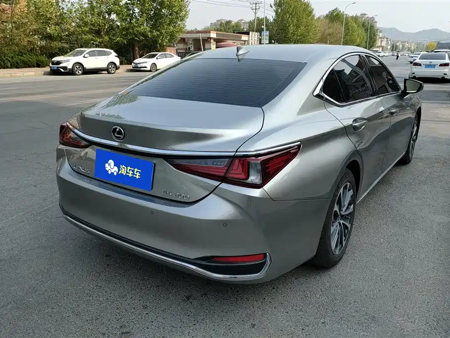 Lexus ES 2024 200 Premium Edition фото 3