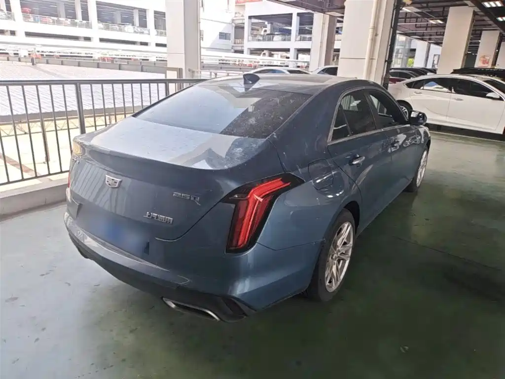 CADILLAC CT4