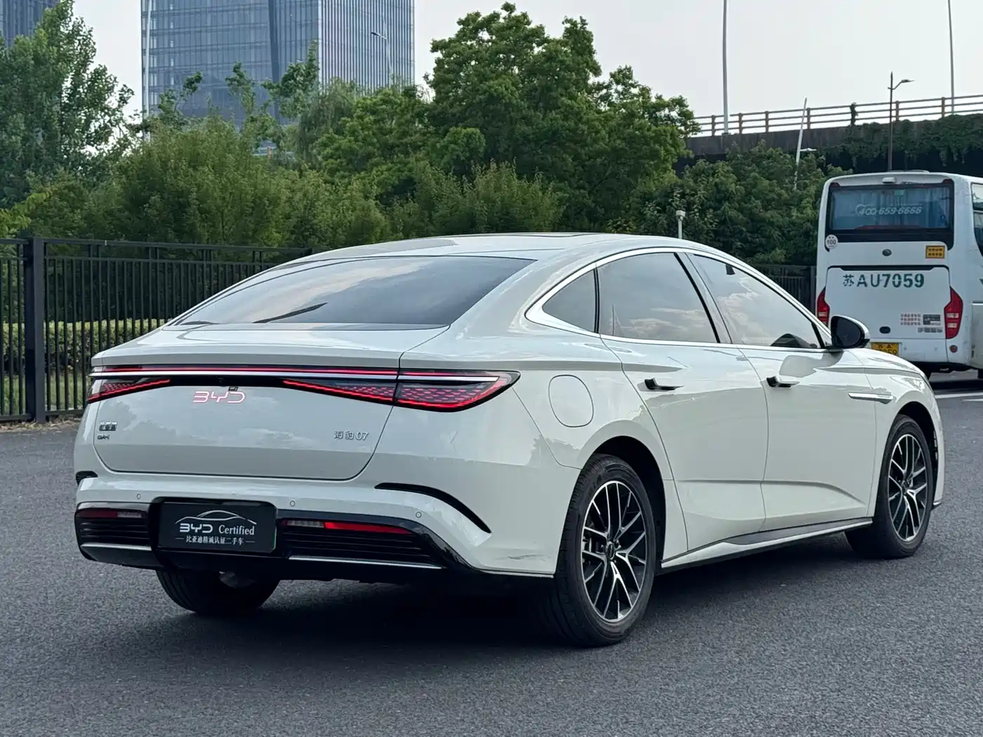 BYD Seal 07 DM-i 2025 DM-i 1.5L 125km Premium фото 13