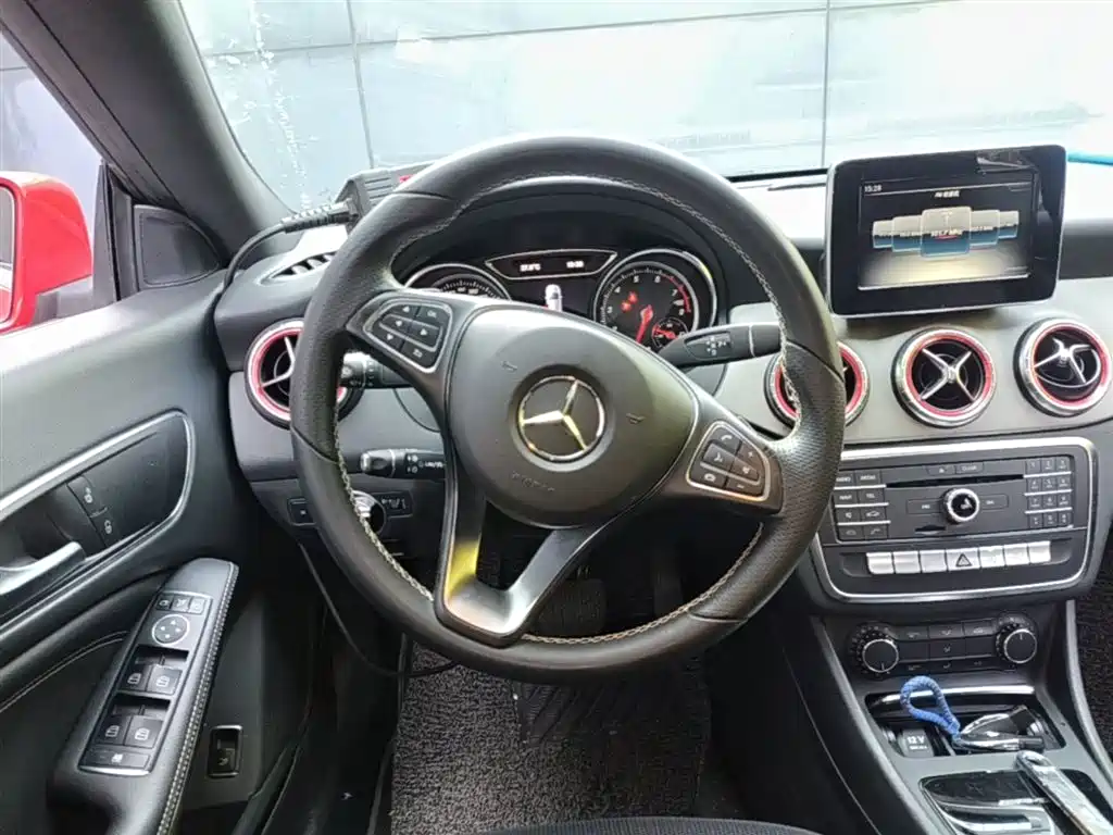Mercedes-Benz CLA (Import) 2016 Facelift CLA 200 Sport фото 11