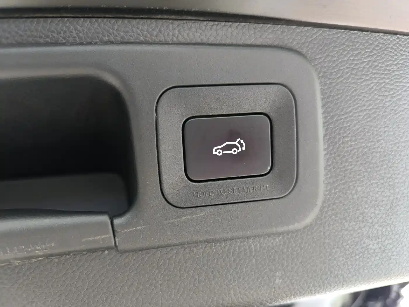 GAC Trumpchi Trumpchi GS8 2022 Pilot Series 2.0TGDI 2WD Luxury Smart Connect Edition (7-Seater) фото 19