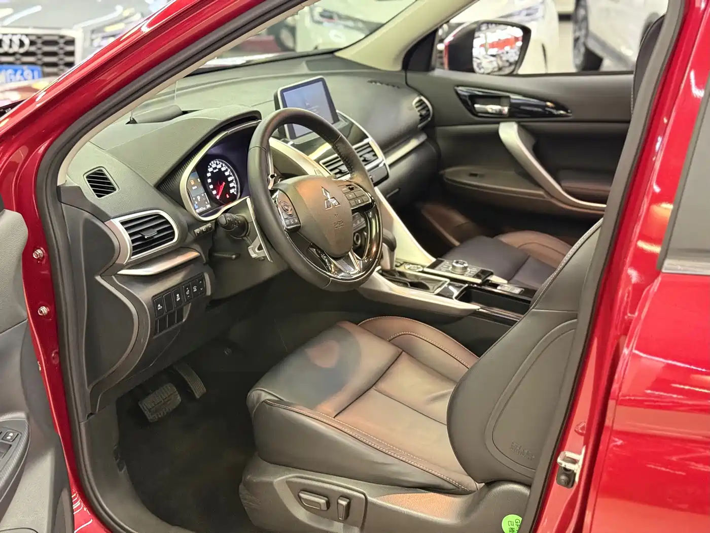 Mitsubishi Eclipse Cross 2018 1.5T CVT AWD True Self Edition фото 4