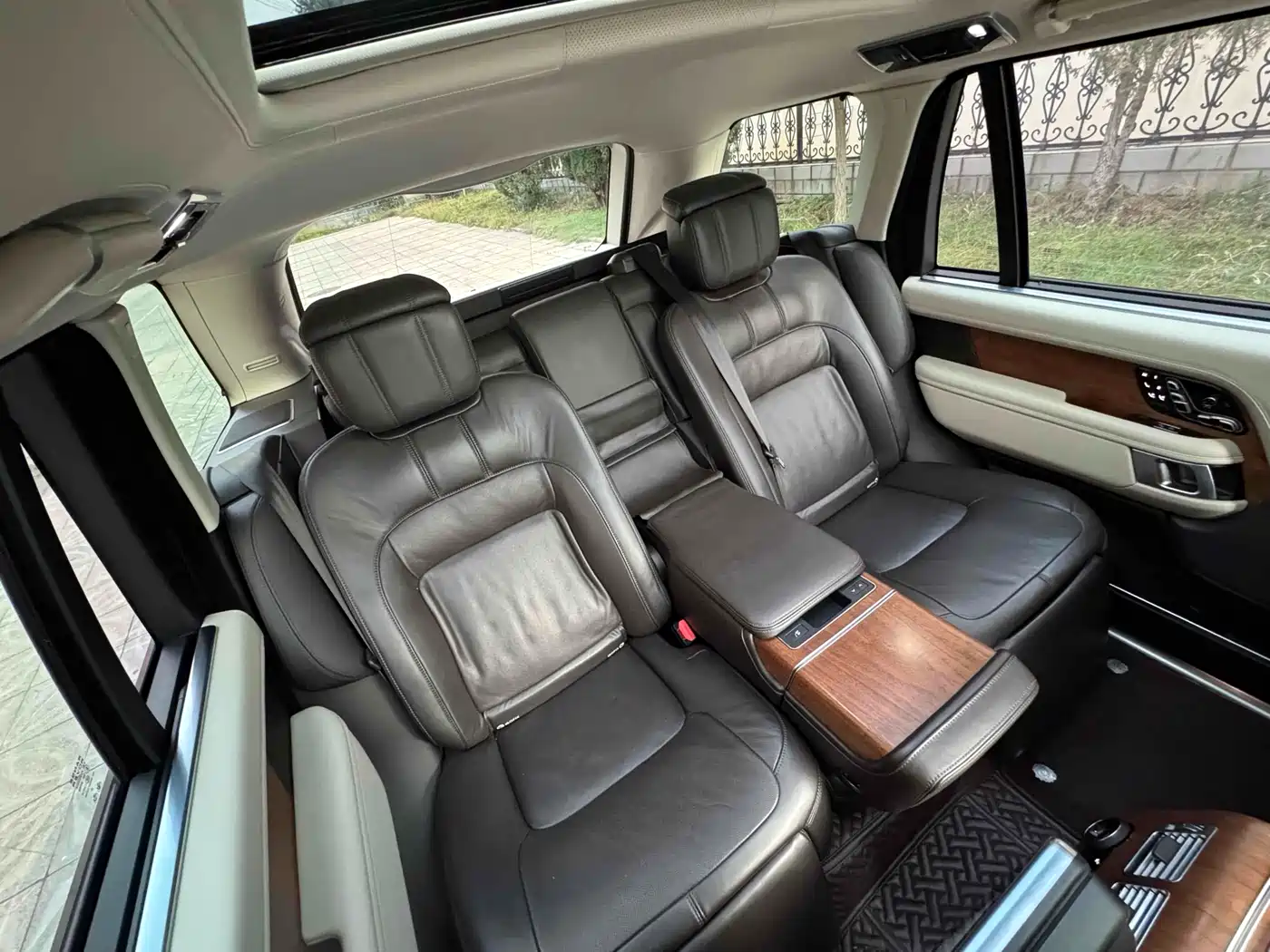 LAND ROVER RANGE ROVER