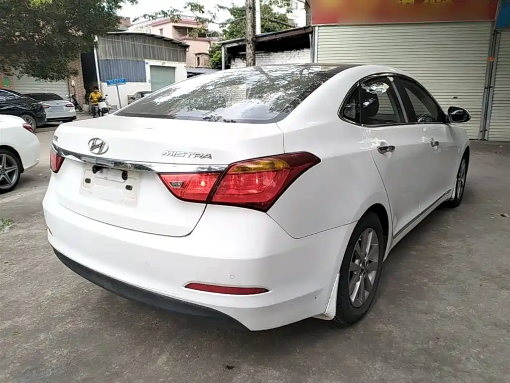 Hyundai Mistra 2014 1.8L Auto Smart GLS фото 7