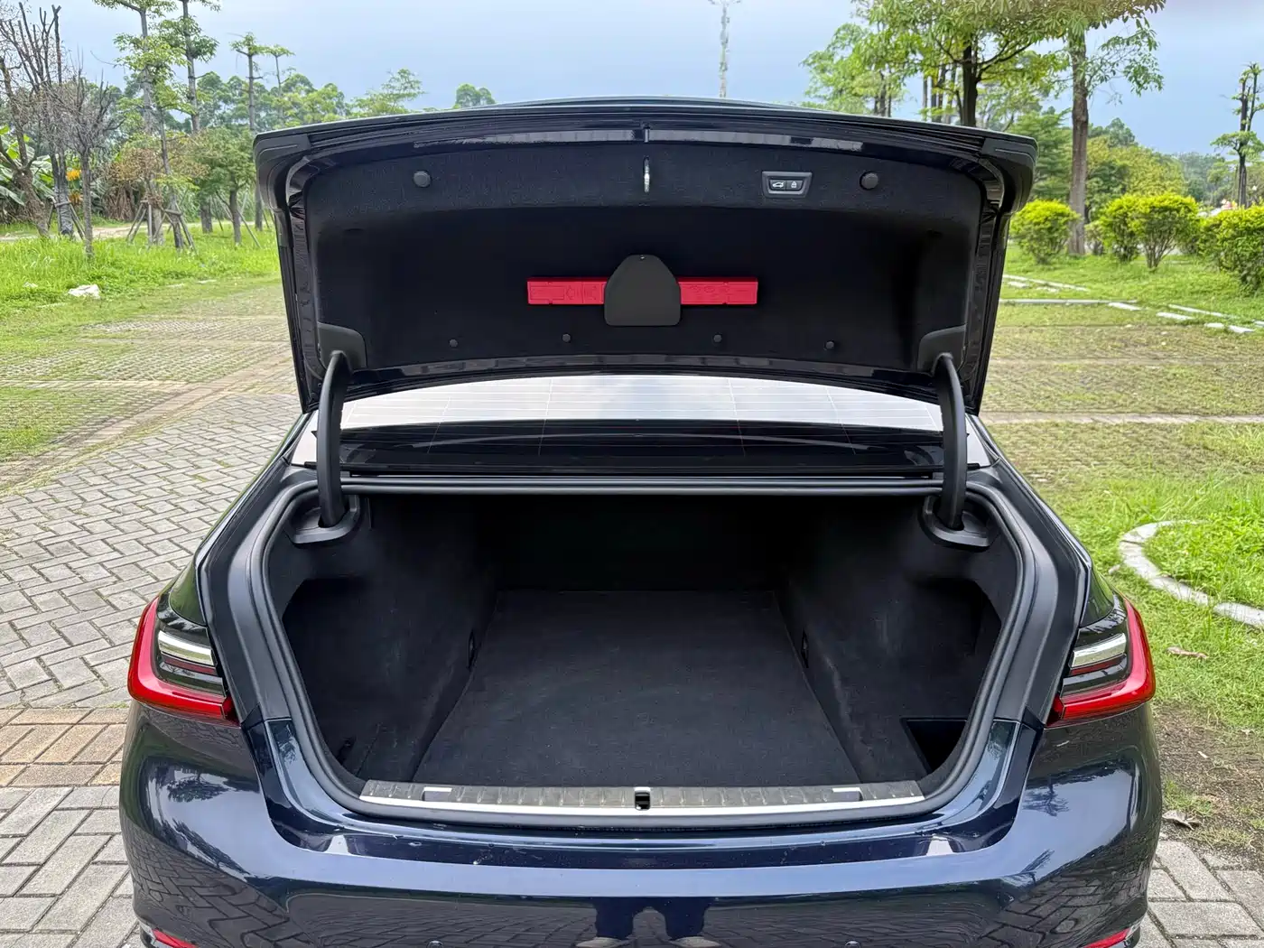 BMW 7 Series 2019 740Li Leading Luxury Package фото 19